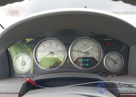 2010 Chrysler Town & Country Touring из США, поврежденный, VIN 2A4RR5D16AR126507